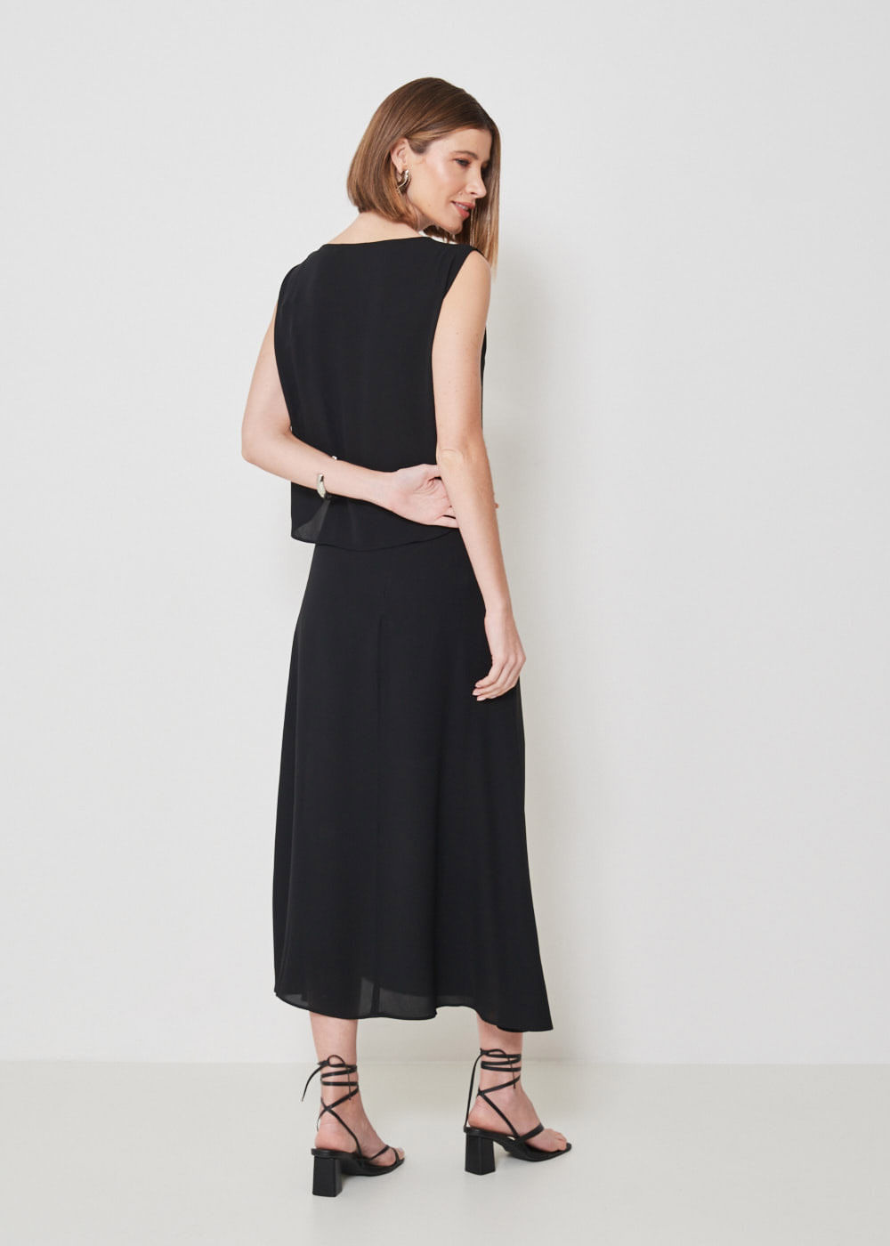 54.10.3408PTO SAIA MIDI CHIFFON DETALHE BOTÕES FORRADOS