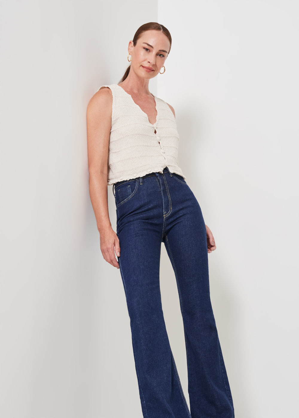 12.22.3401AMA CALÇA JEANS FLARE BARRA LARGA
