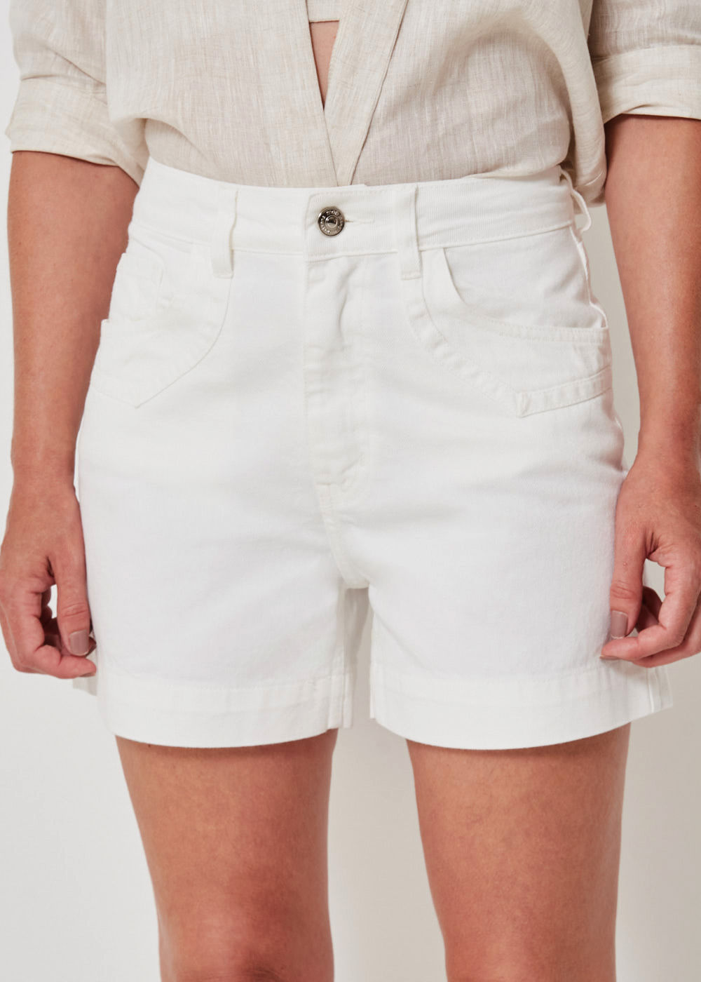 14.10.3402OFW SHORTS DE SARJA DETALHE BOLSOS