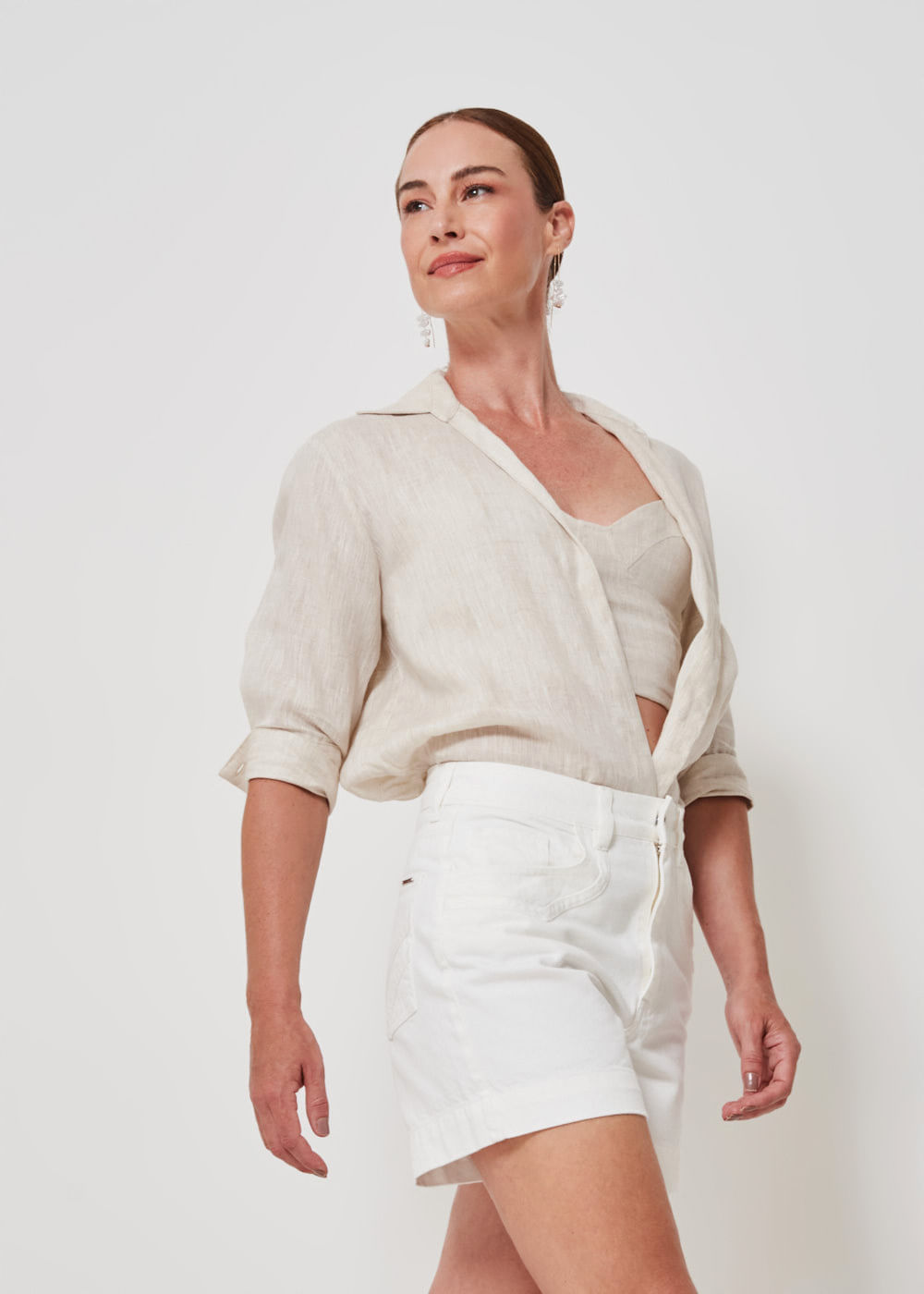 14.10.3402OFW SHORTS DE SARJA DETALHE BOLSOS