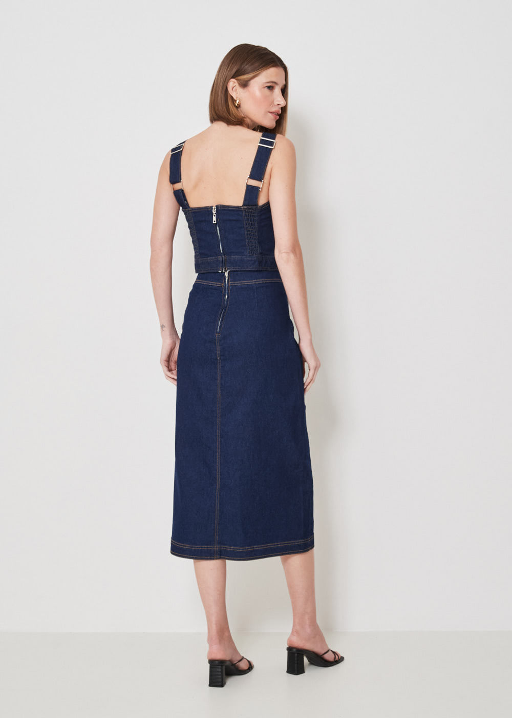 14.20.3402AMA SAIA JEANS MIDI COM CINTO FIXO
