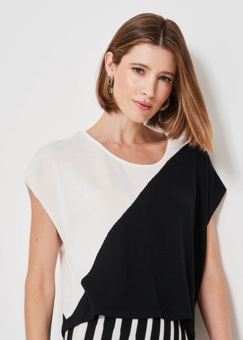 47.40.3405BIC BLUSA TRICOT M/C DIAGONAL P/B