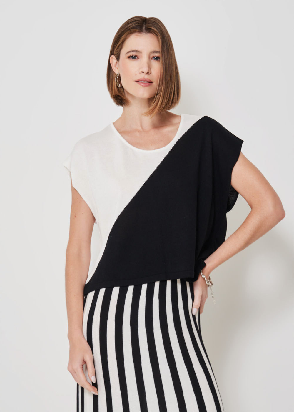 47.40.3405BIC BLUSA TRICOT M/C DIAGONAL P/B