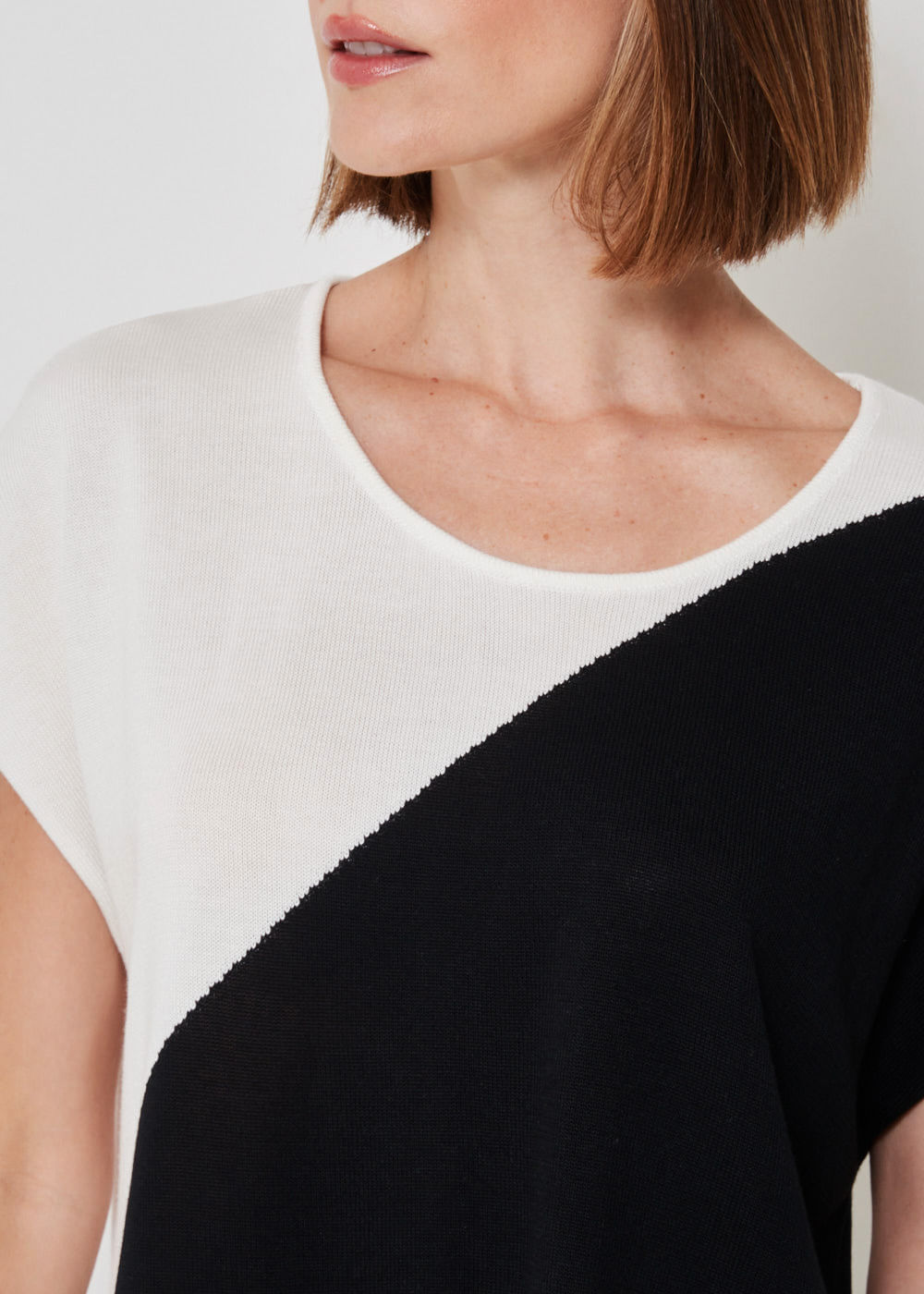 47.40.3405BIC BLUSA TRICOT M/C DIAGONAL P/B
