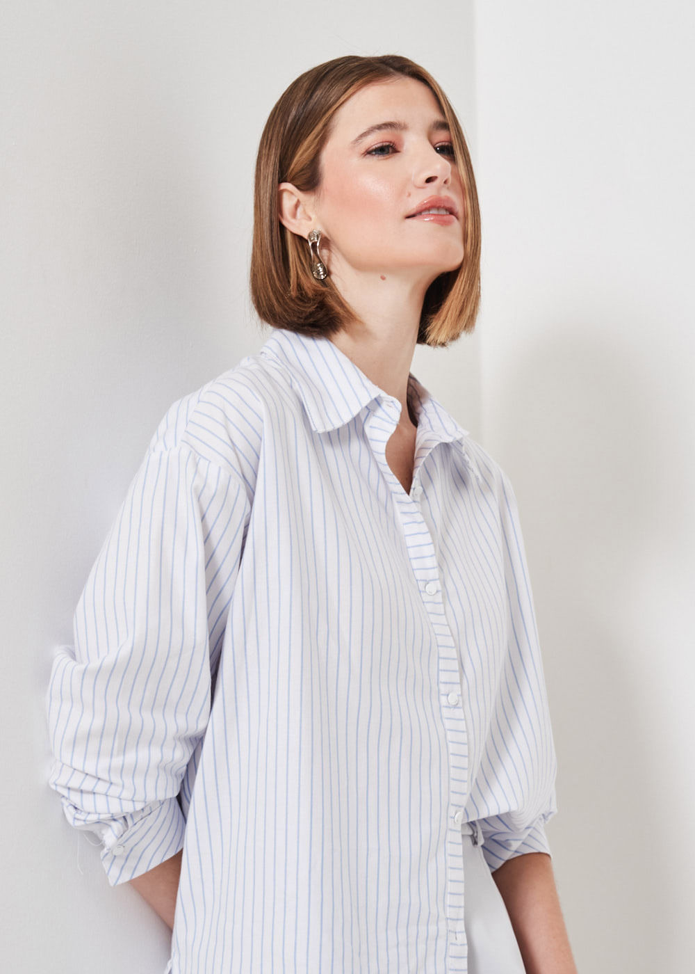 55.40.3404LIS CAMISA OVERSIZED MANGA LONGA LISTRADA