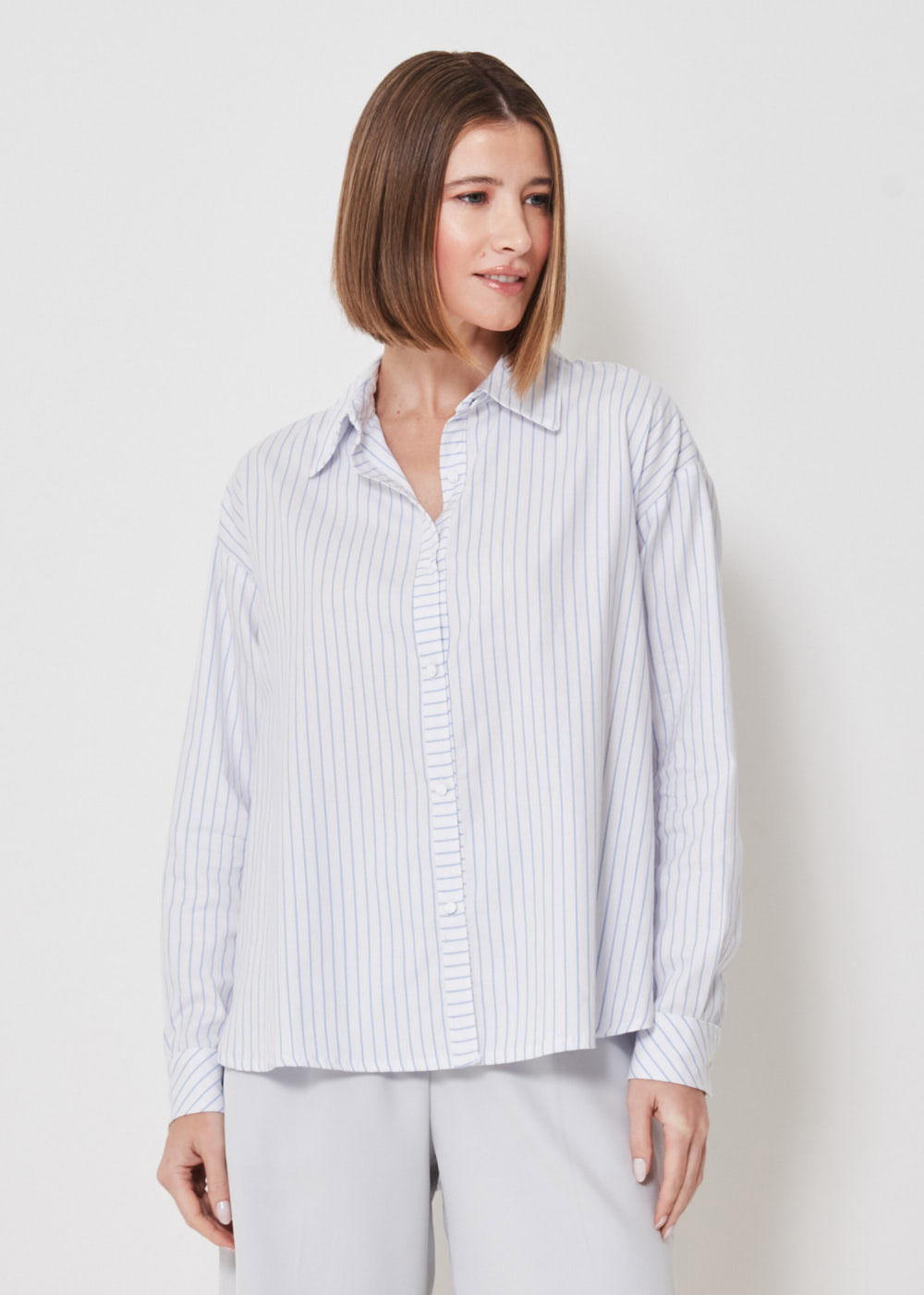 55.40.3404LIS CAMISA OVERSIZED MANGA LONGA LISTRADA