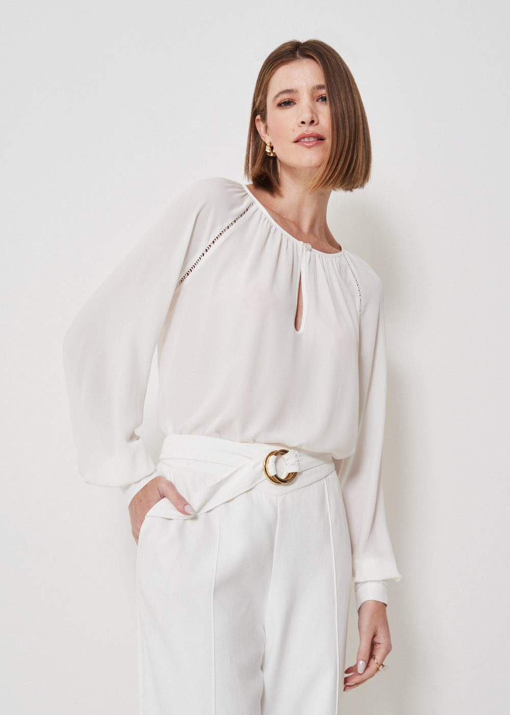 56.40.3401OFW BLUSA CHIFFON M/L DETALHE ENTREMEIO