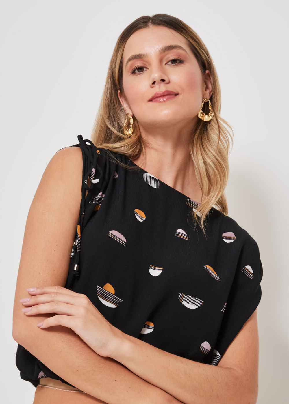 57.20.3409EST BLUSA MANGA CURTA ESTAMPA NIGHT DOTS