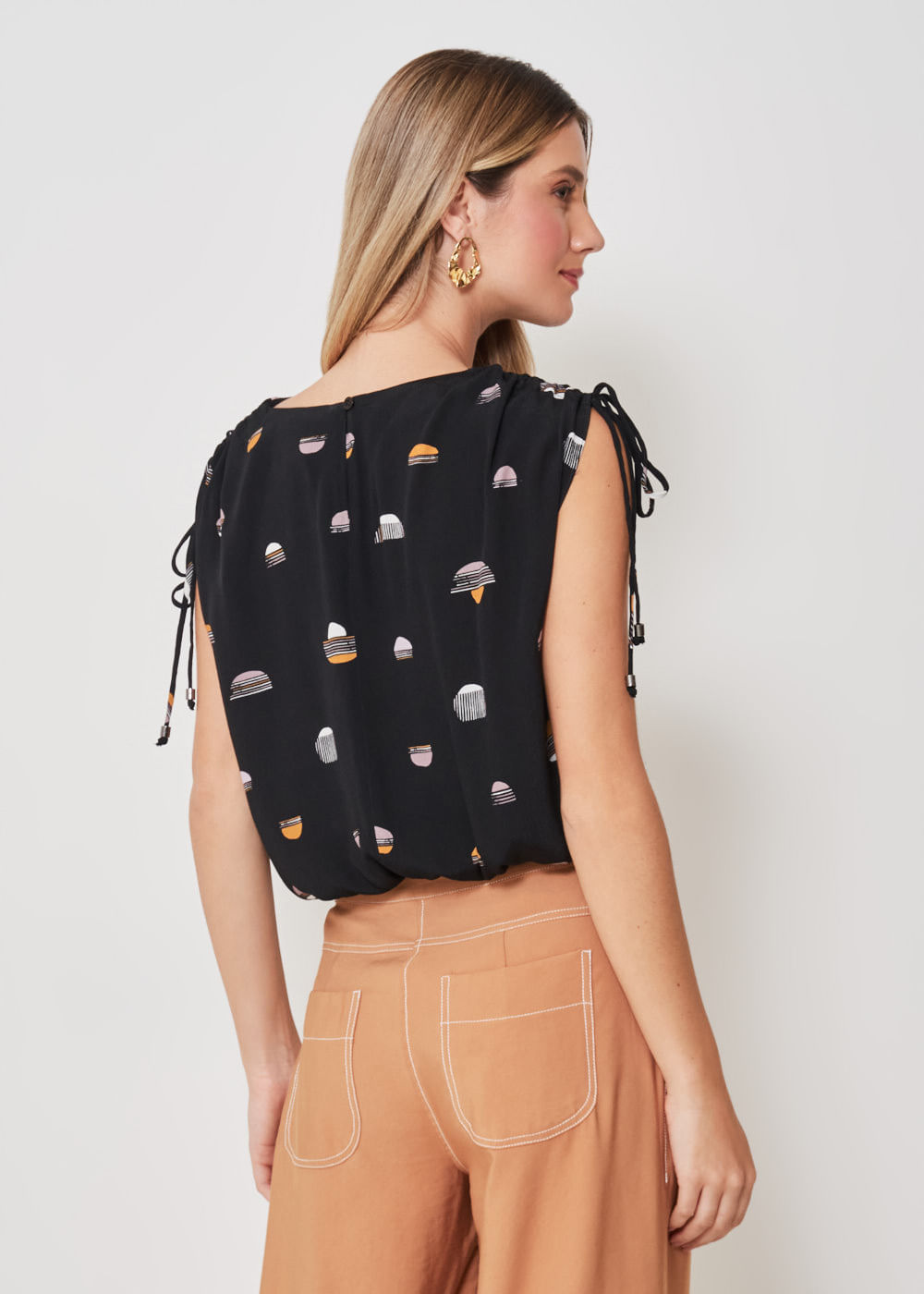 57.20.3409EST BLUSA MANGA CURTA ESTAMPA NIGHT DOTS