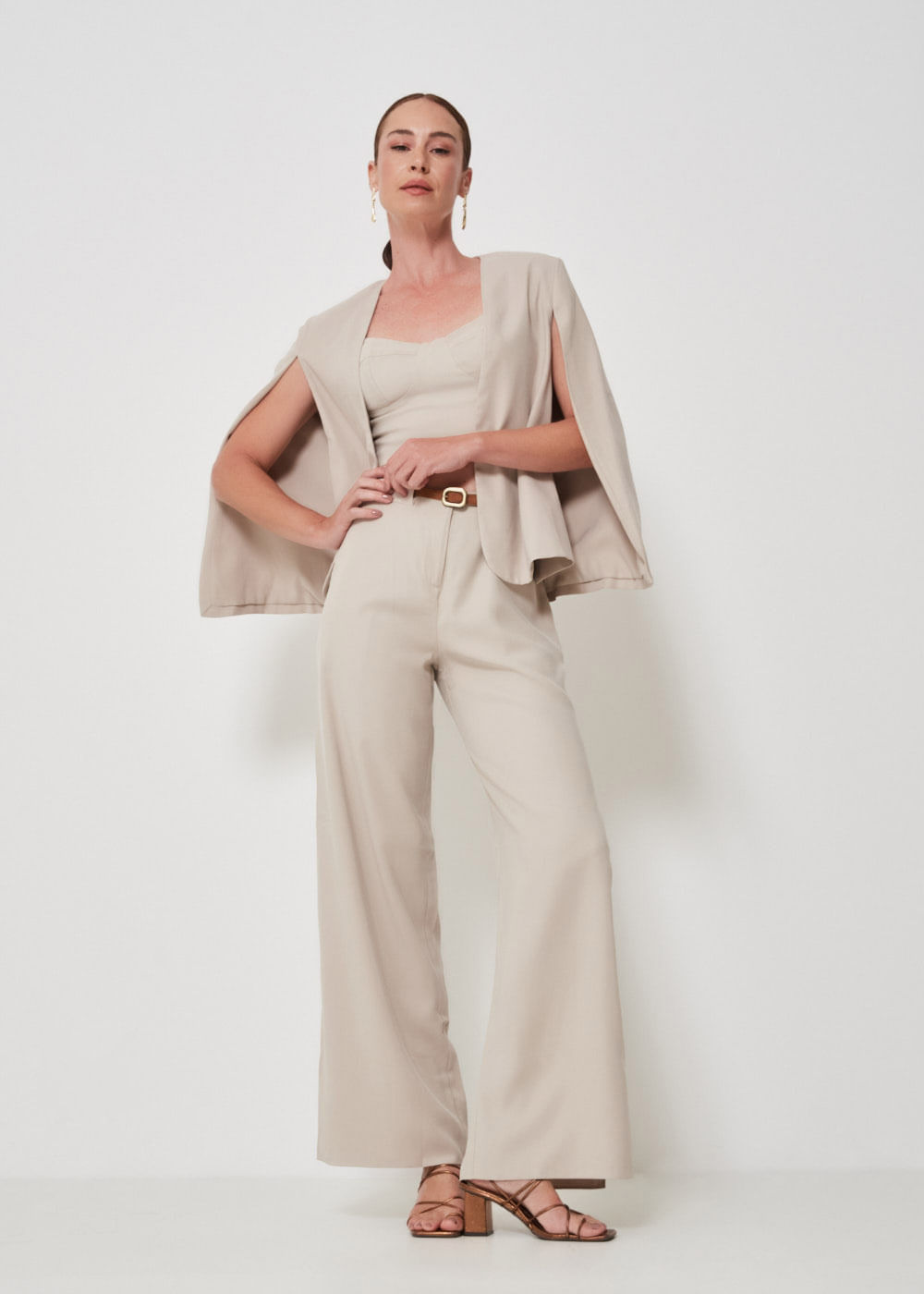 22.23.3403ARG CALÇA PANTALONA ALFAIATADA COM FENDA