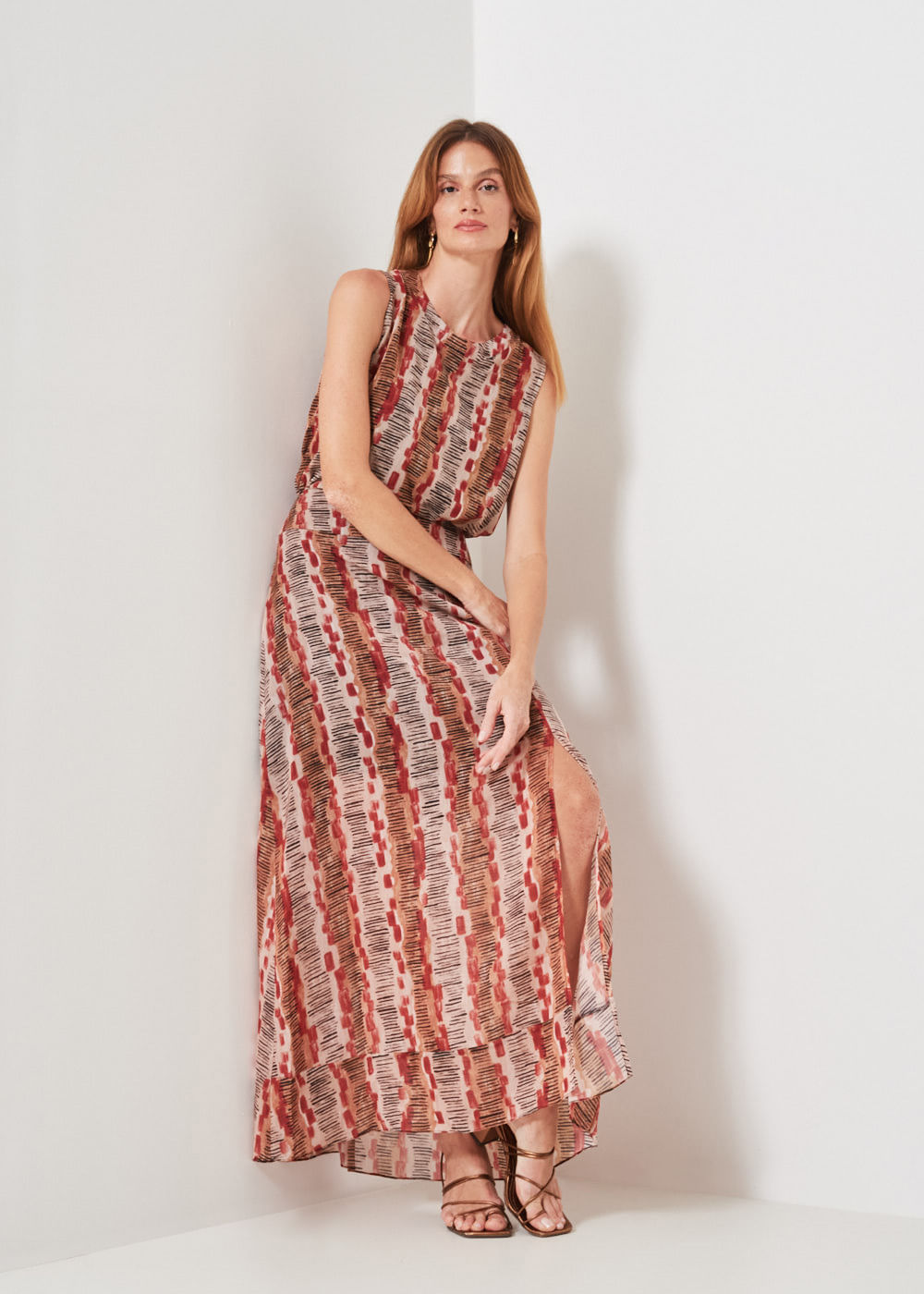 54.40.3402EST SAIA LONGA C/ FENDA ESTAMPA TRILHA