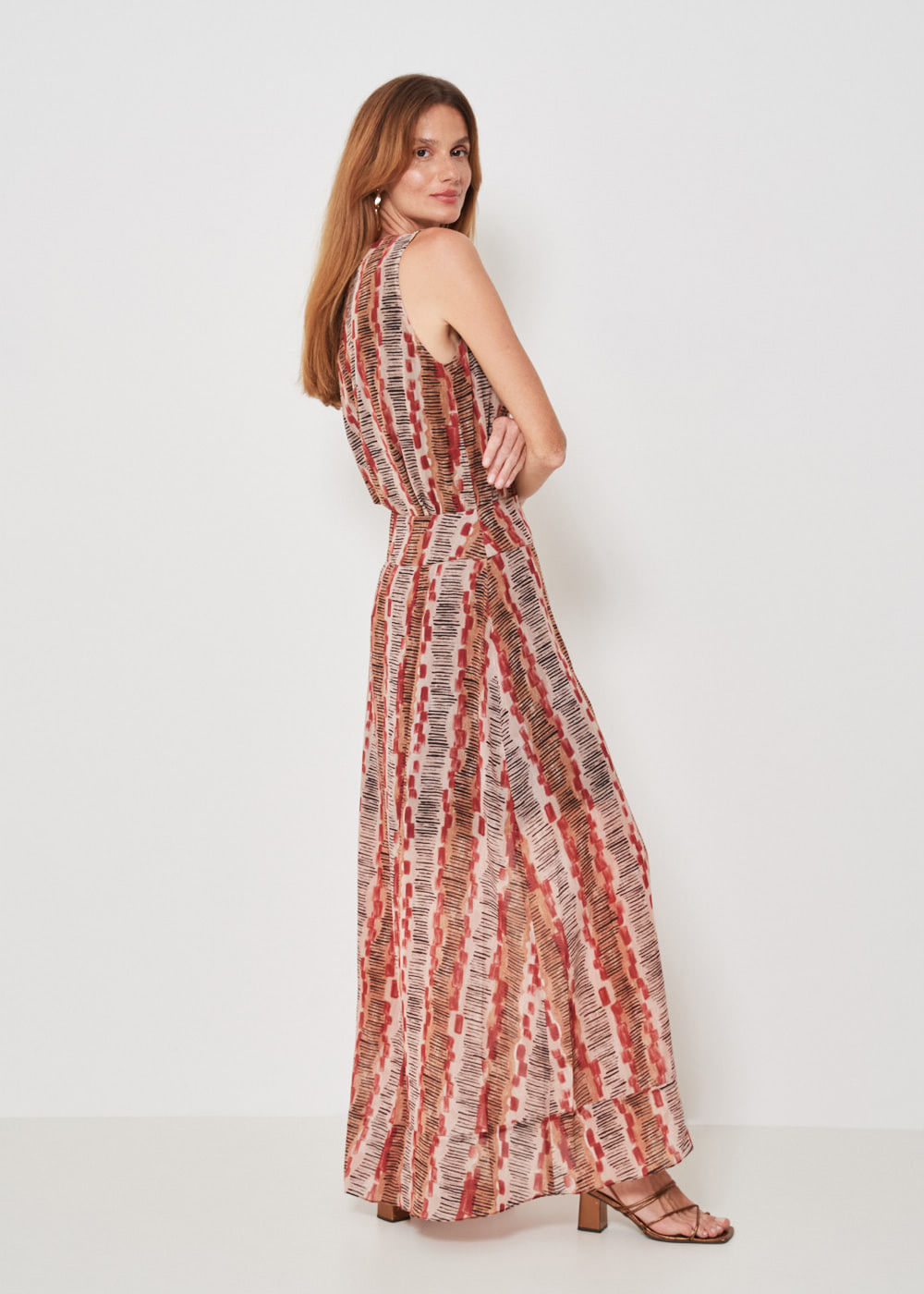 54.40.3402EST SAIA LONGA C/ FENDA ESTAMPA TRILHA