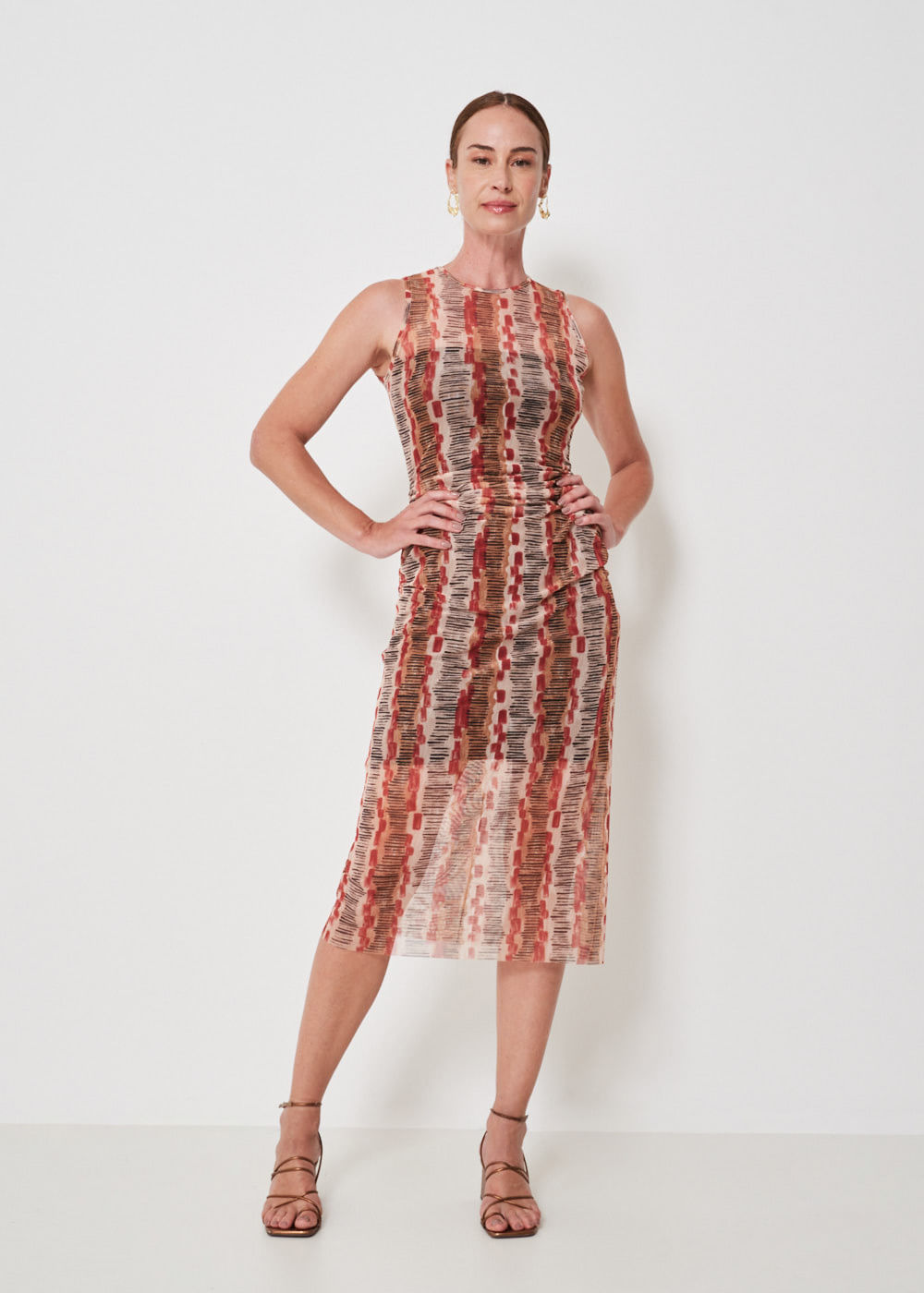 63.21.3402EST VESTIDO MIDI REGATA DE TULE ESTAMPA TRILHA