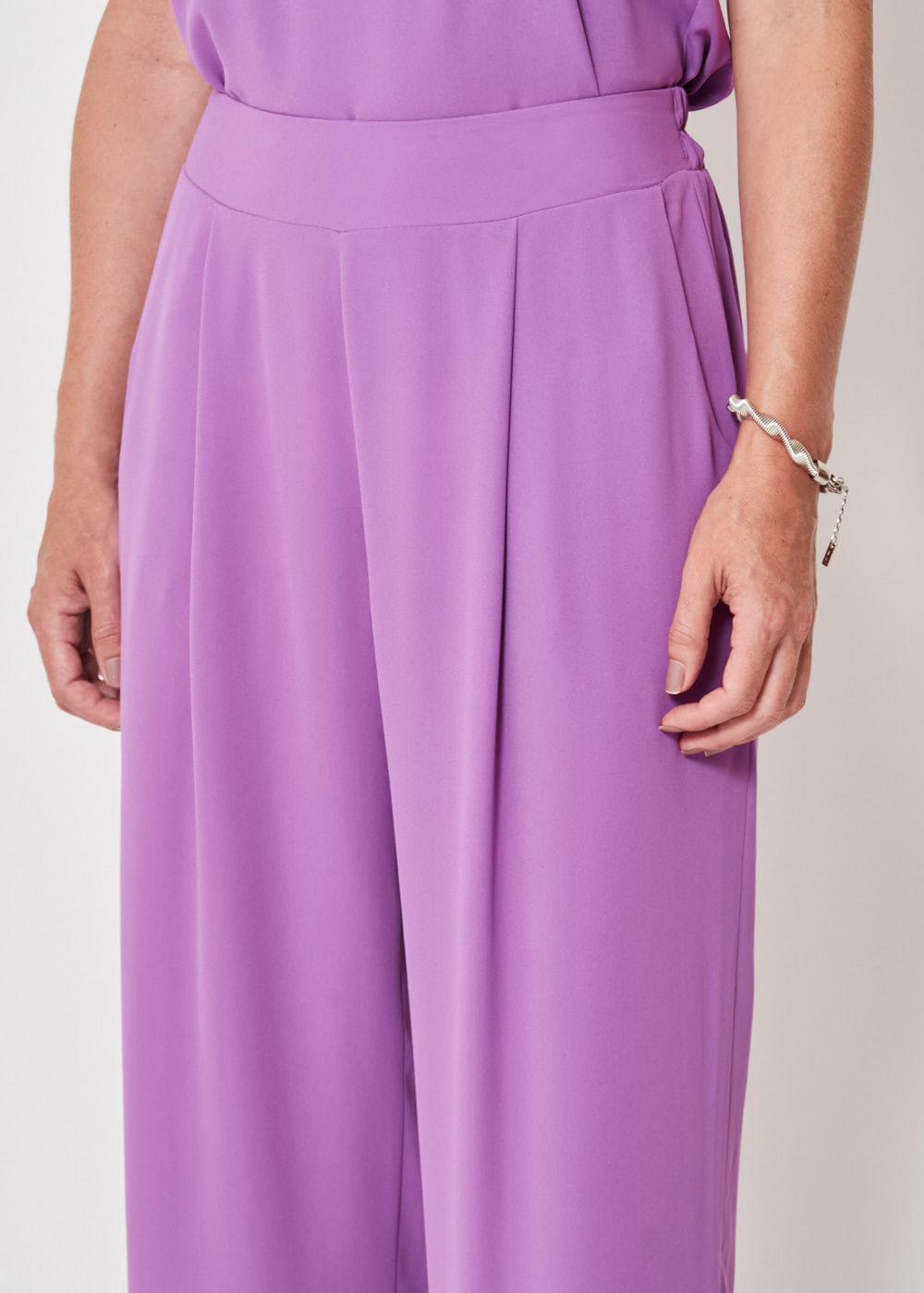 52.10.3420UVA CALÇA PANTALONA CHIFFON