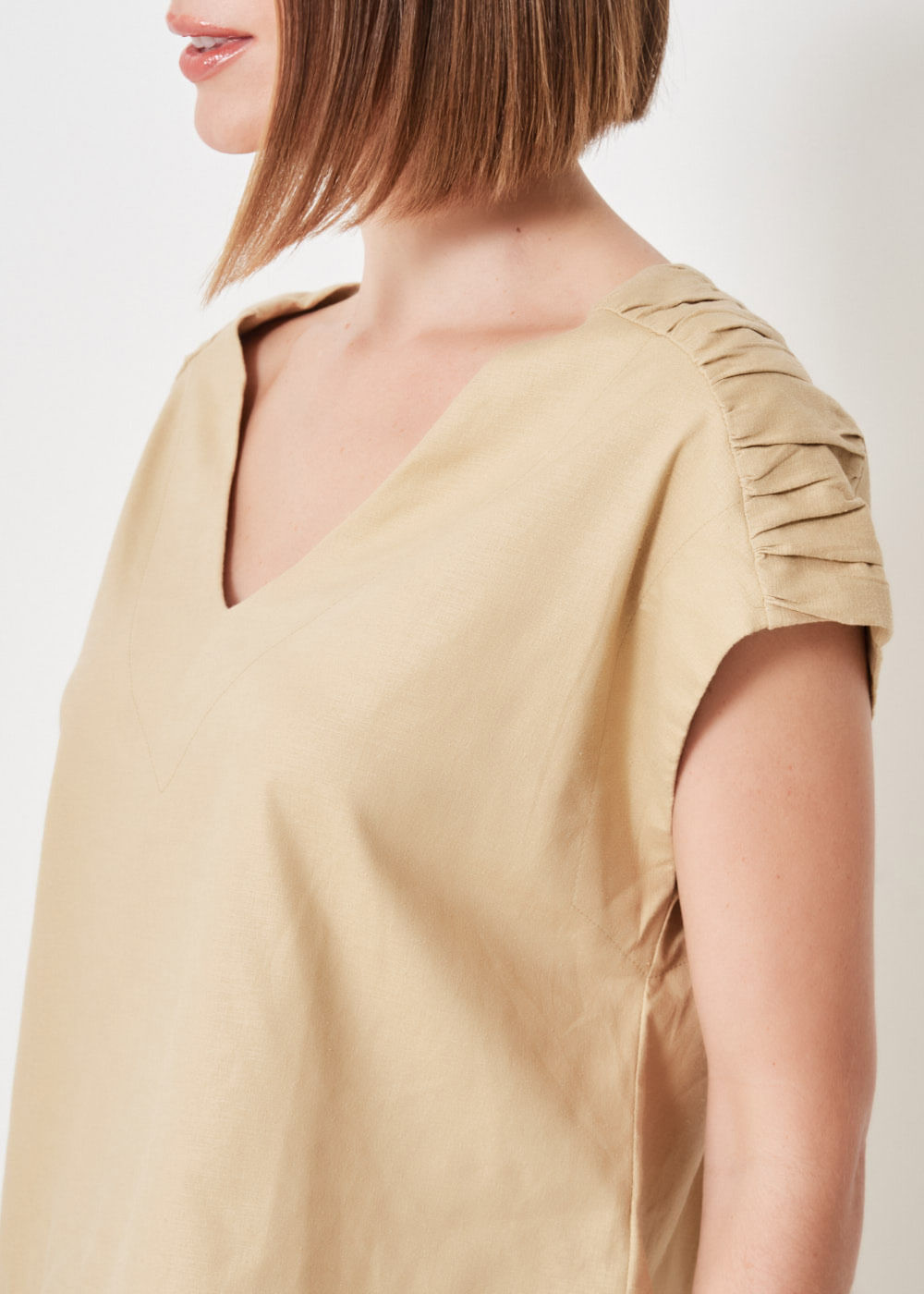 58.40.3415CAM BLUSA M/C DETALHE FRANZIDOS