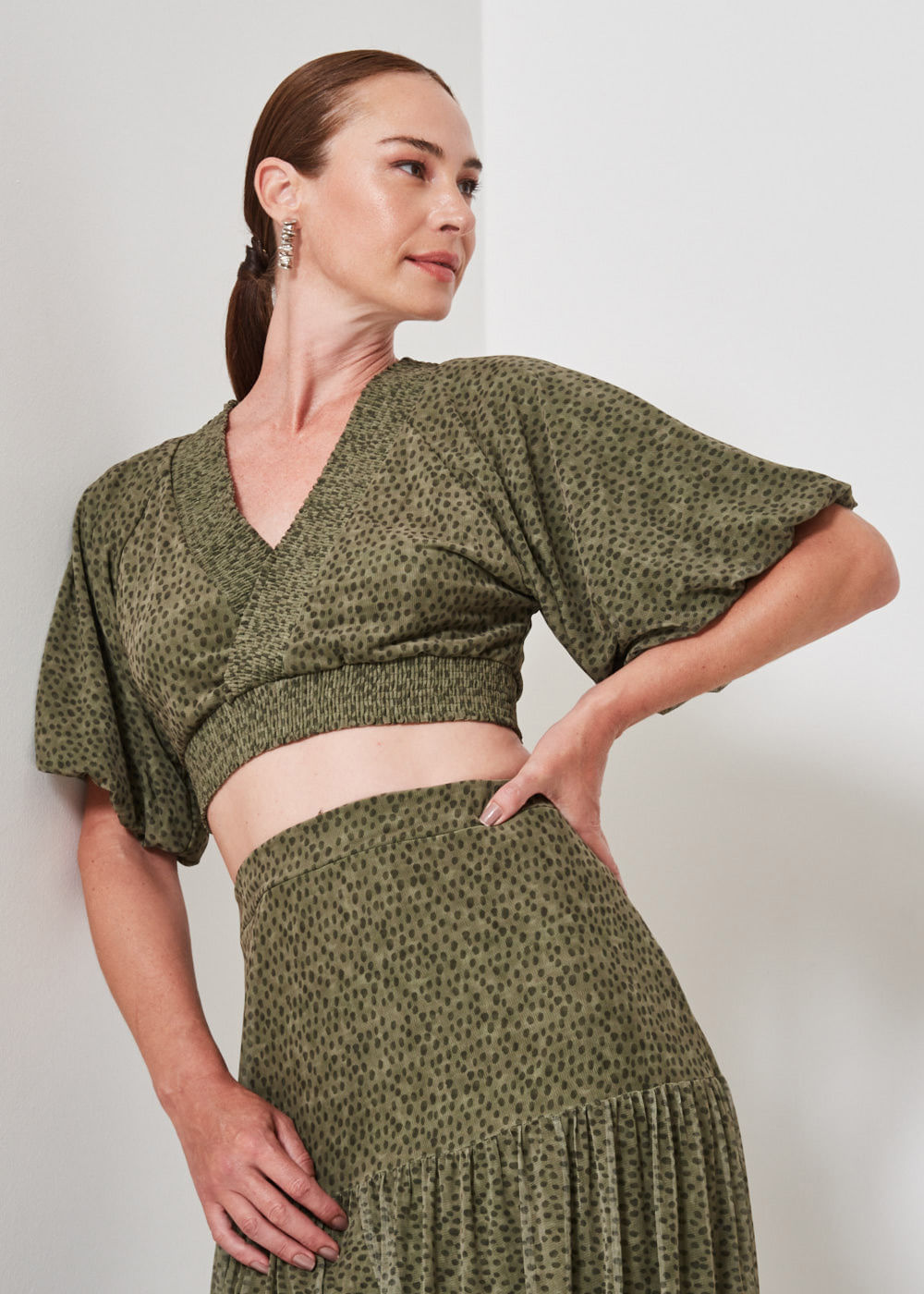 69.60.3406EST BLUSA CROPPED TULE ESTAMPA DOTS