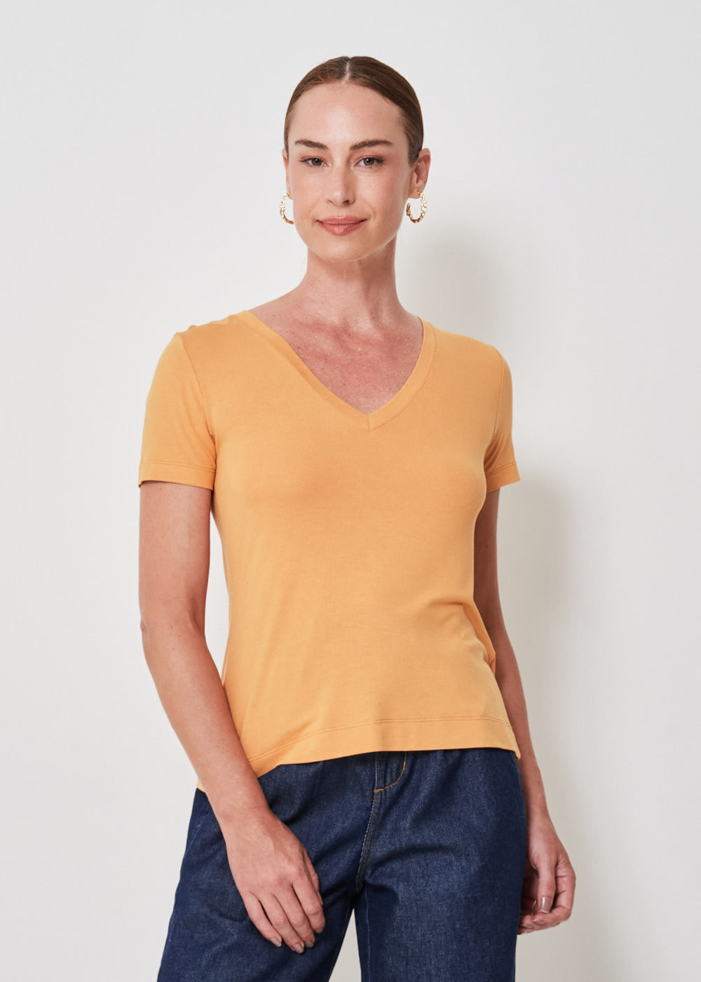 67.10.3401AÇA T-SHIRT MALHA BÁSICA DECOTE V