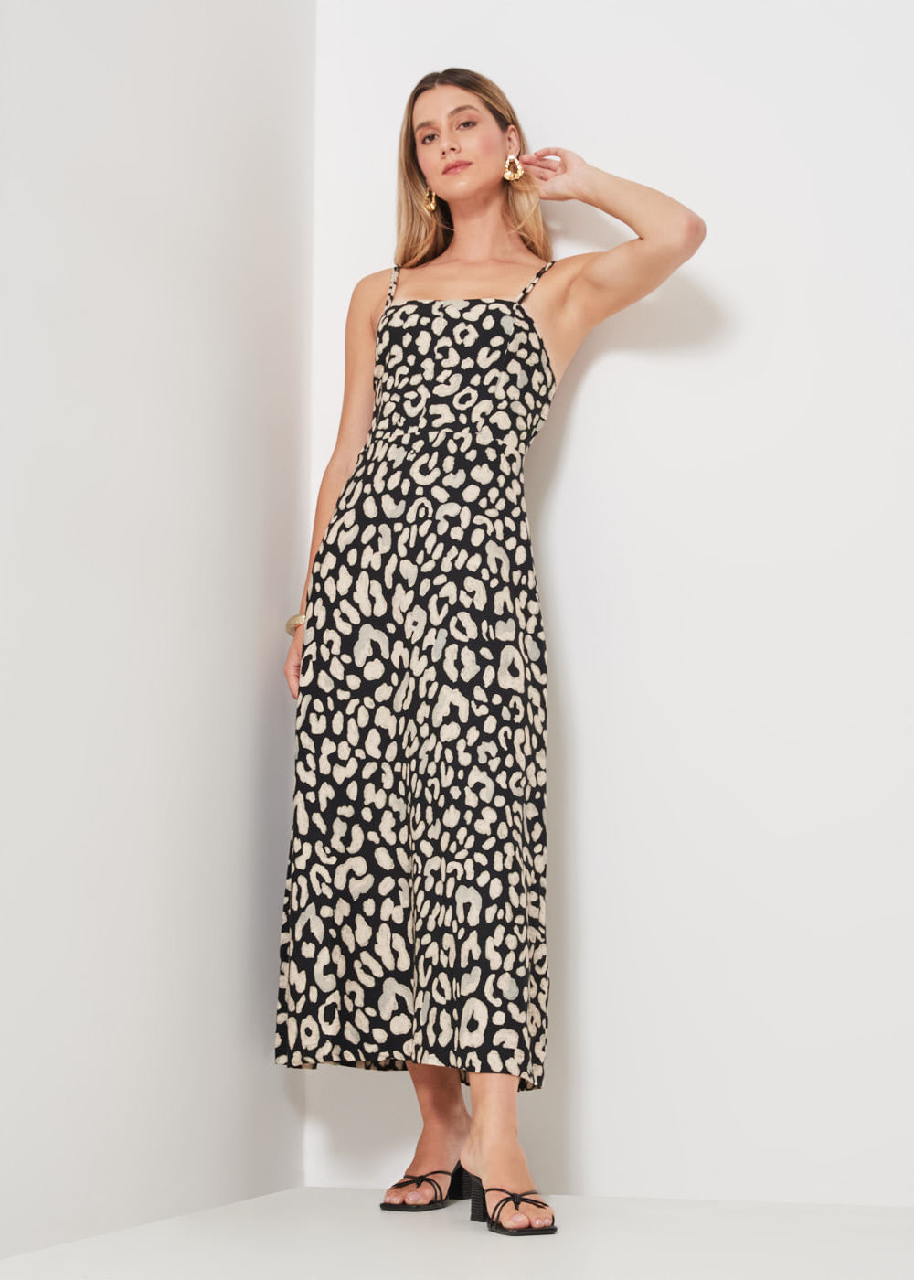53.50.3423EST VESTIDO LONGUETE DECOTE RETO ESTAMPA SAVAGE