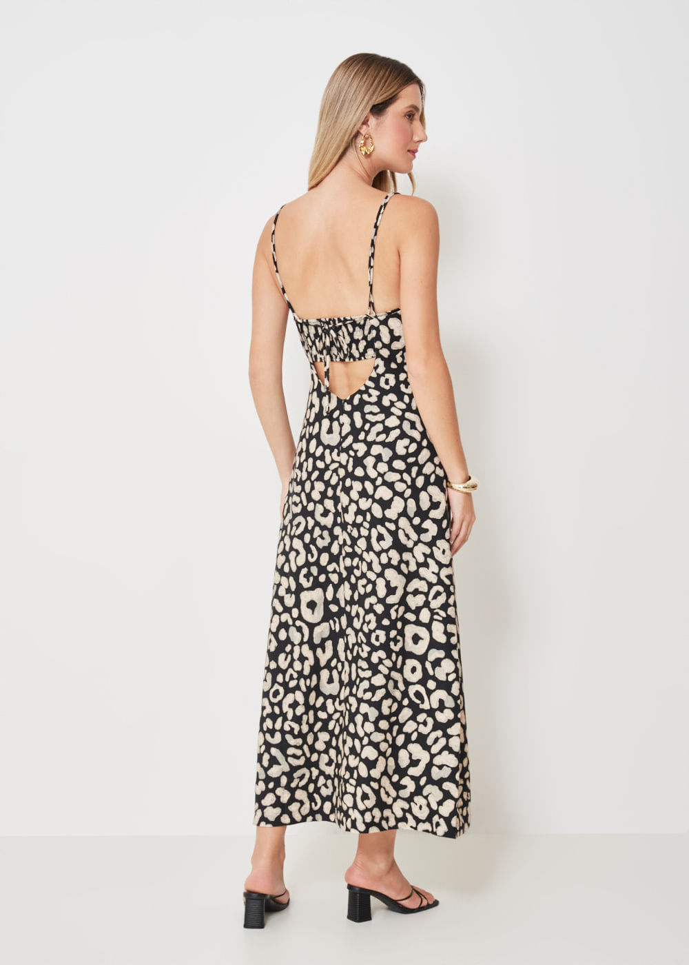 53.50.3423EST VESTIDO LONGUETE DECOTE RETO ESTAMPA SAVAGE