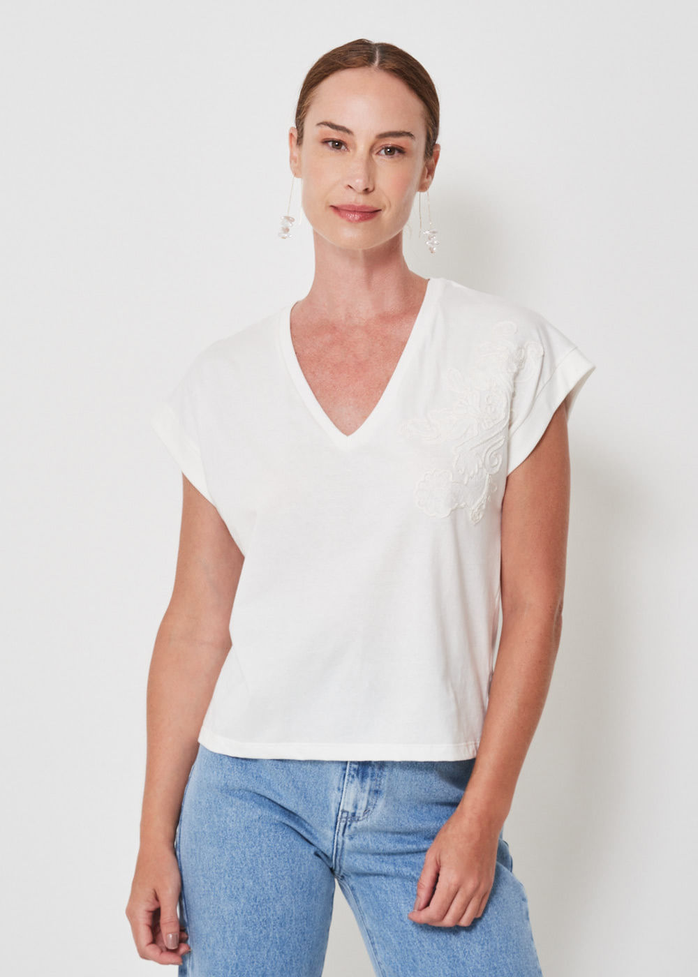 67.41.3401OFW T-SHIRT MALHA BORDADO FLOR