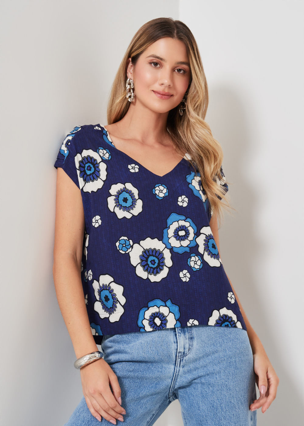 57.20.3410EST BLUSA M/C ESTAMPA FLORES