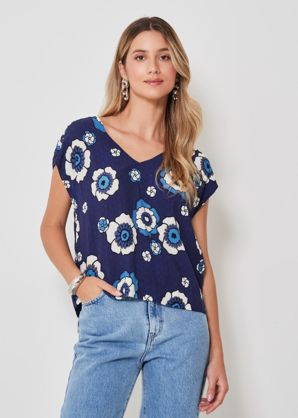 57.20.3410EST BLUSA M/C ESTAMPA FLORES