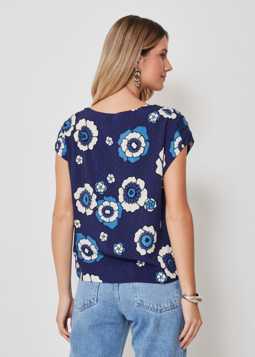 57.20.3410EST BLUSA M/C ESTAMPA FLORES