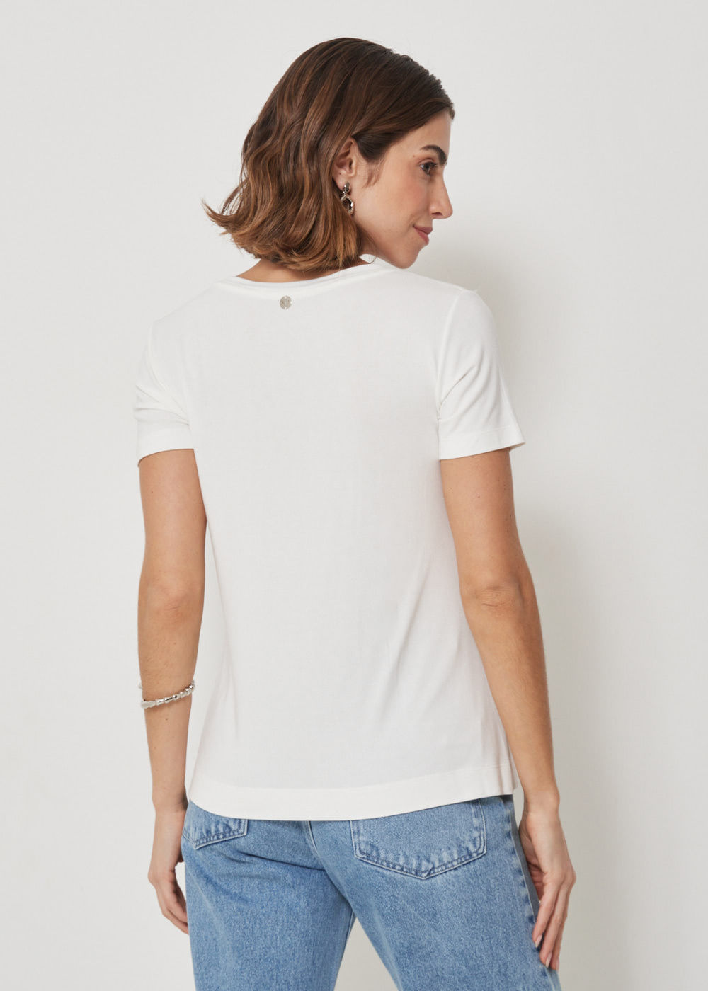 67.10.3401OFW T-SHIRT MALHA BÁSICA DECOTE V