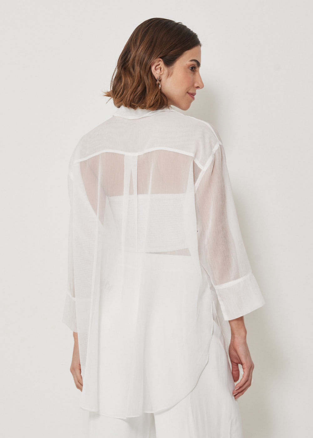 55.40.3420BCO CAMISA OVERSIZED MANGA 3/4 C/ TRANSPARENCIA