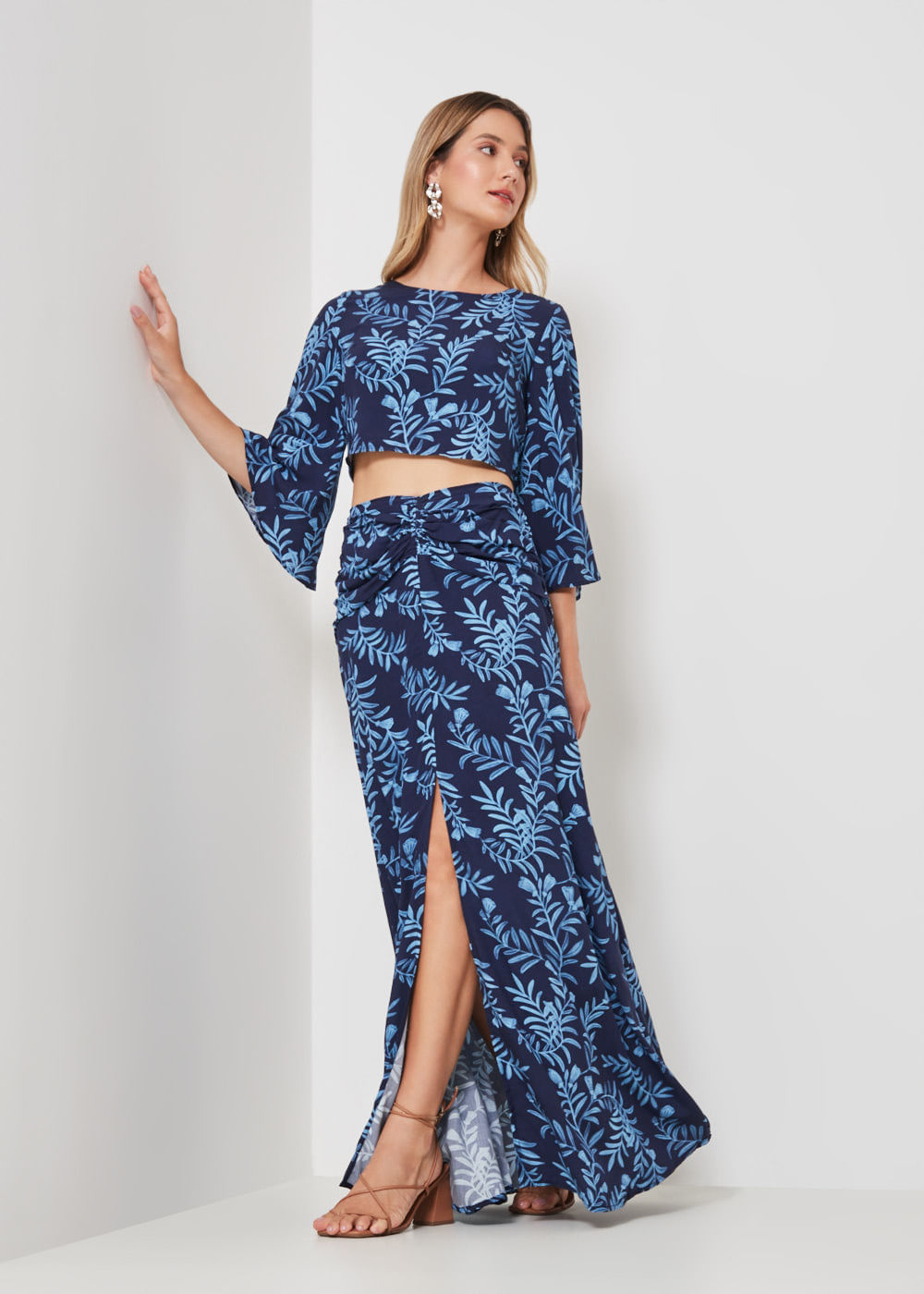 54.40.3409EST SAIA LONGUETE DRAPEADOS ESTAMPA TULIPAS