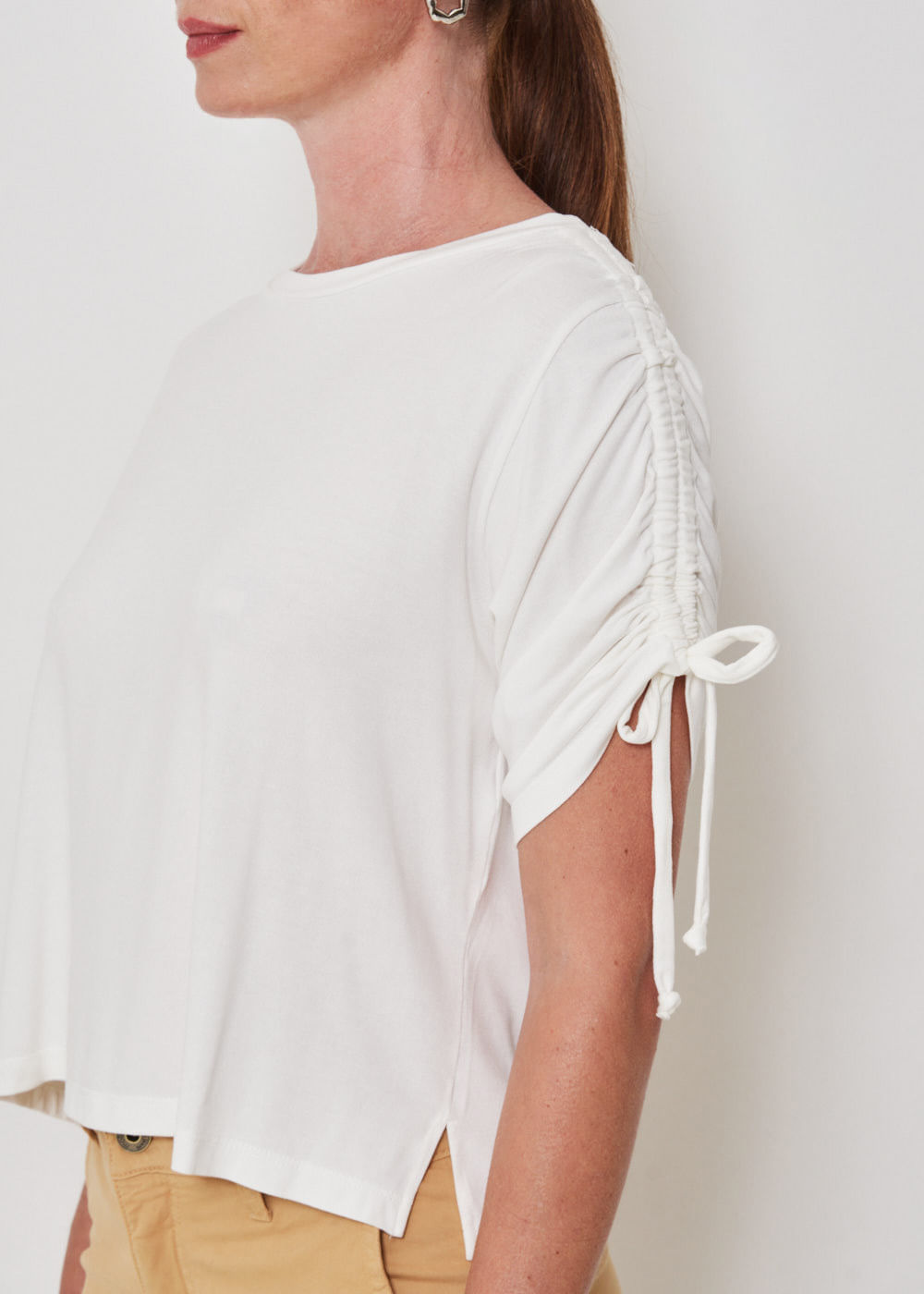 67.40.3404OFW BLUSA MALHA AMARRAÇÃO NAS MANGAS