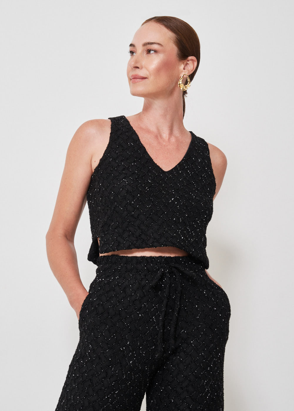 69.60.3401PTO CROPPED EM MALHA DECOTE V GLAM