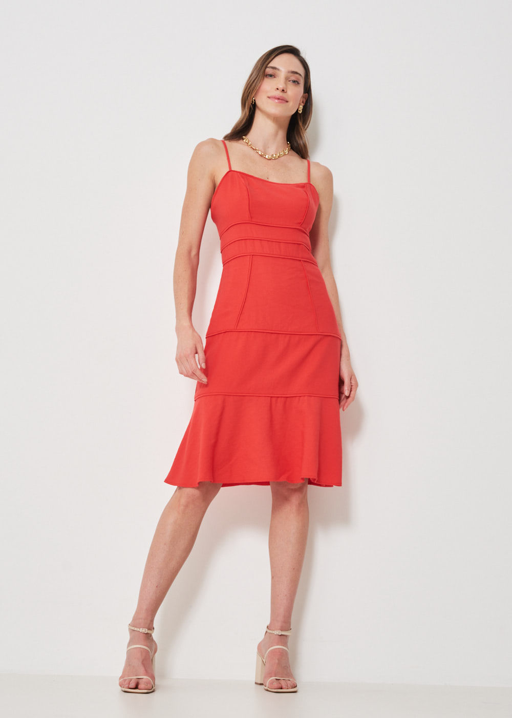 53.11.3408VMT VESTIDO CURTO COM RECORTES