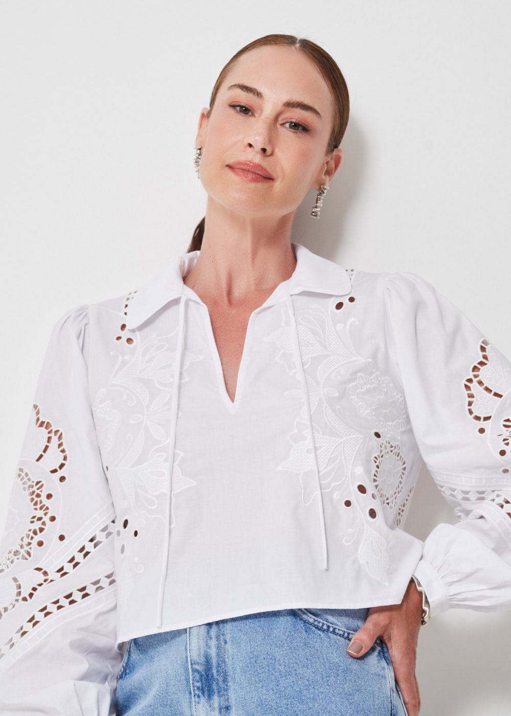 56.41.3401BCO BLUSA M/L BORDADO RICHILIEU