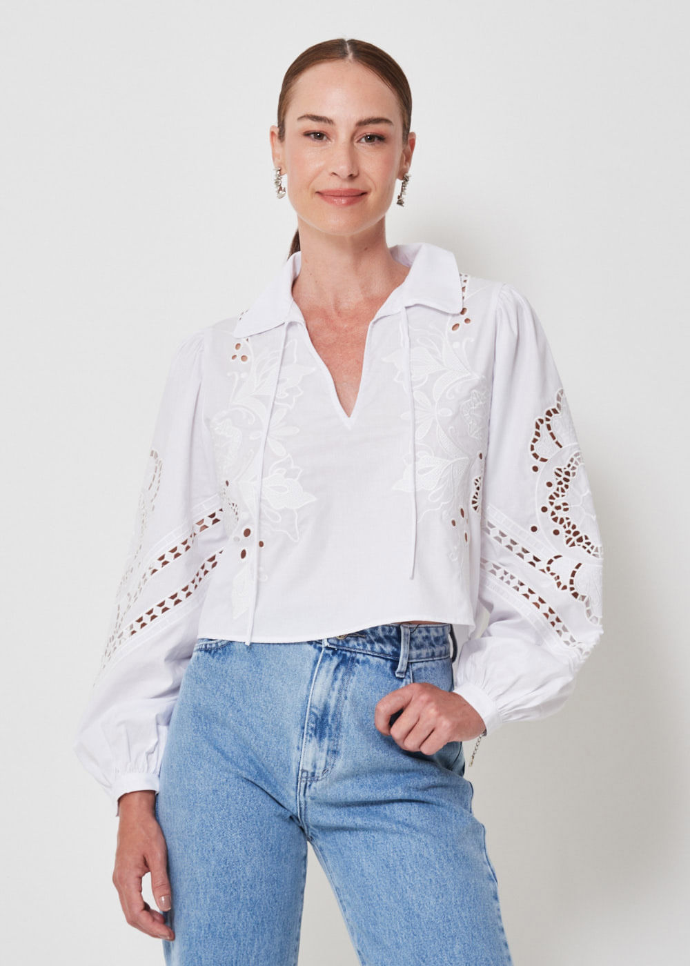 56.41.3401BCO BLUSA M/L BORDADO RICHILIEU