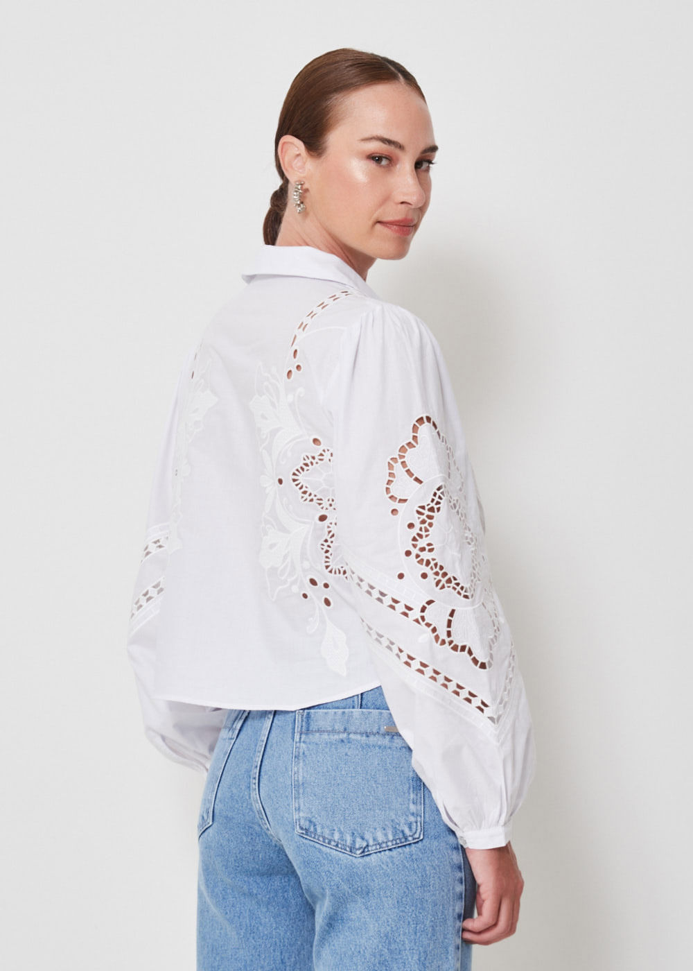 56.41.3401BCO BLUSA M/L BORDADO RICHILIEU