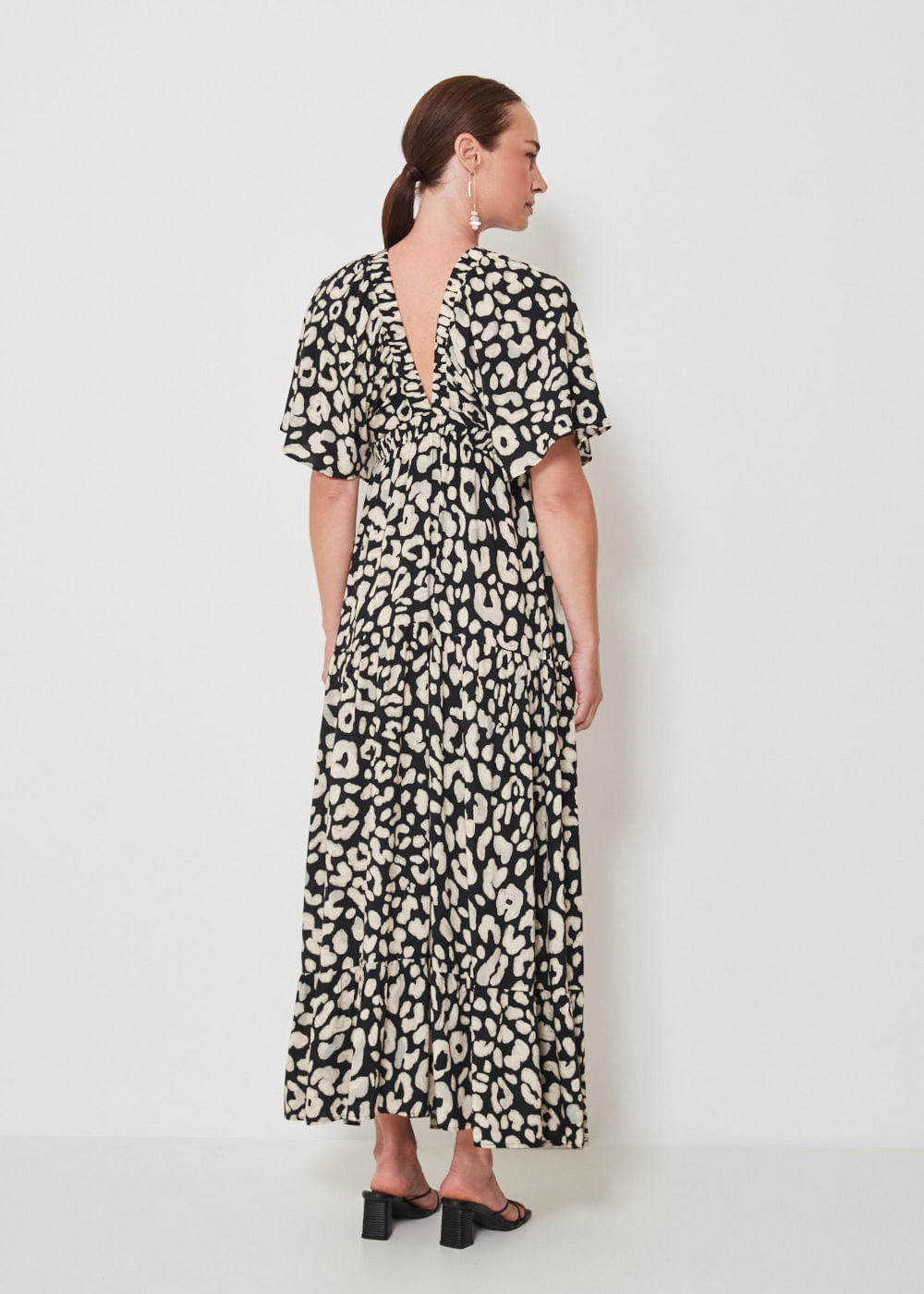 53.50.3413EST VESTIDO LONGUETE DECOTE V ESTAMPA SAVAGE