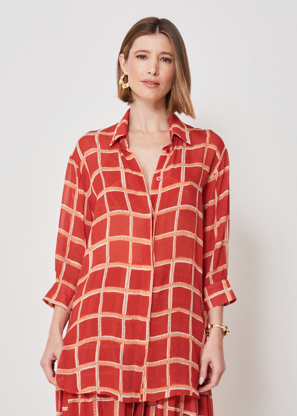 55.20.3401EST CAMISA OVER SIZE MANGA 3/4 ESTAMPA GRAVATARIA VERMELHA