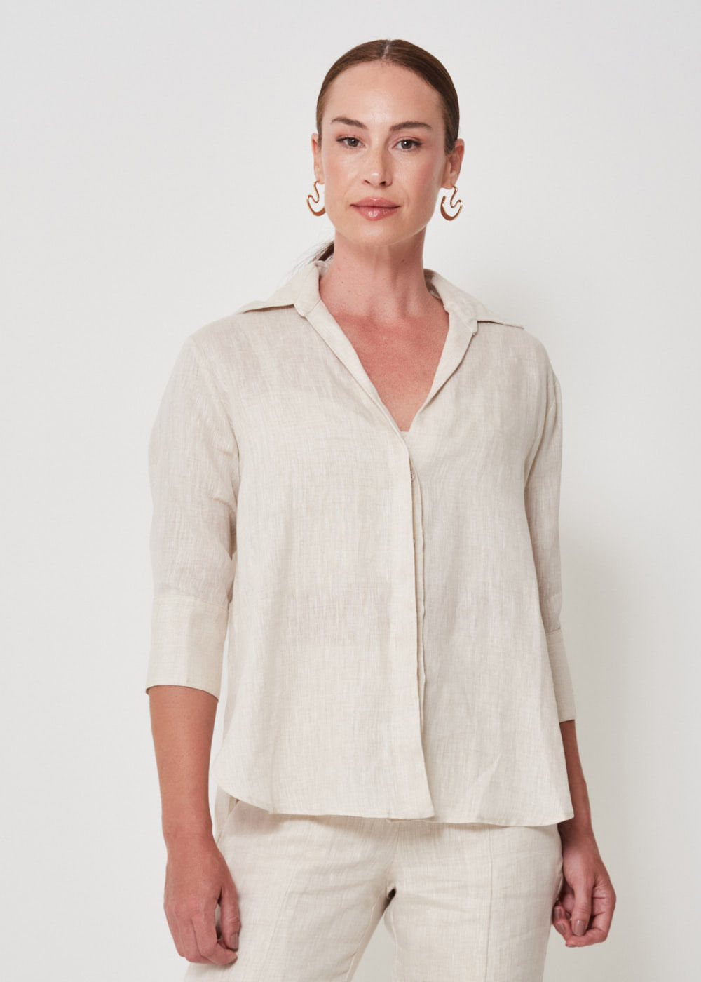 55.40.3402ARE CAMISA OVERSIZED MANGA 7/8 EM LINHO