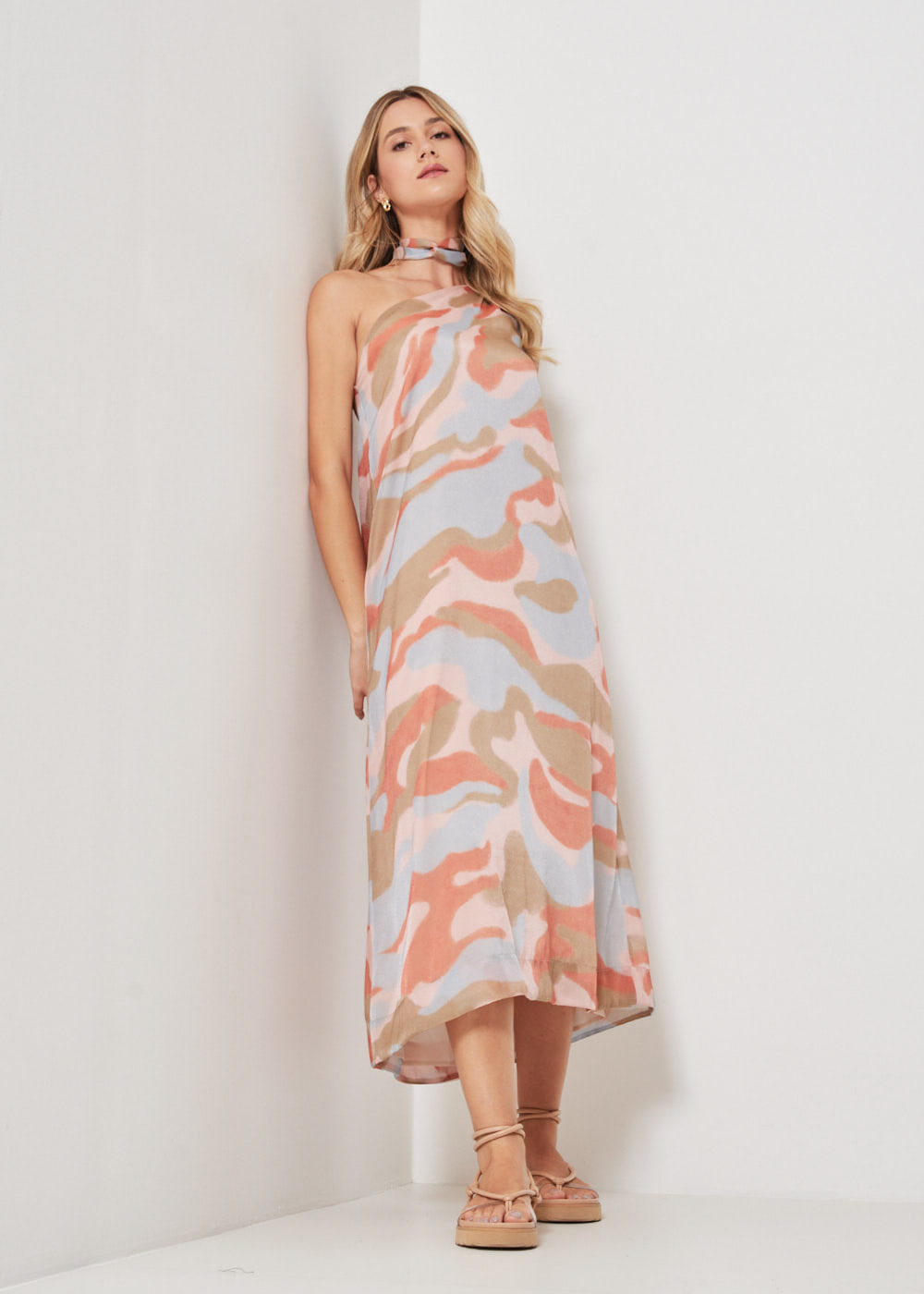 53.50.3426EST VESTIDO LONGUETE OMBRO ÚNICO ESTAMPA VENTOS