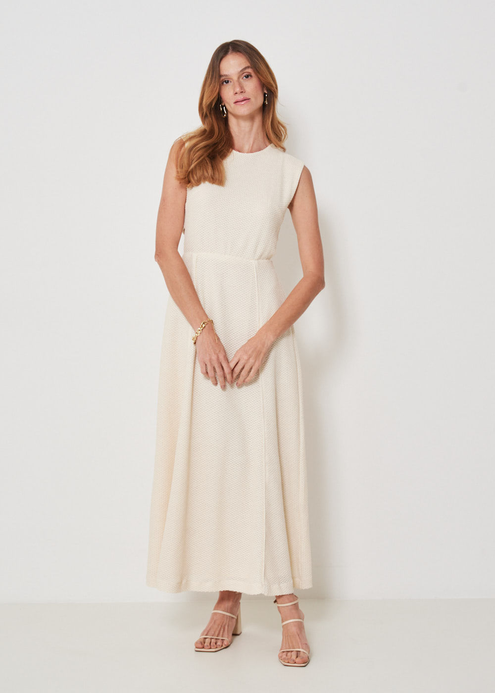 63.40.3413CRU VESTIDO MALHA LONGUETE COM RECORTES
