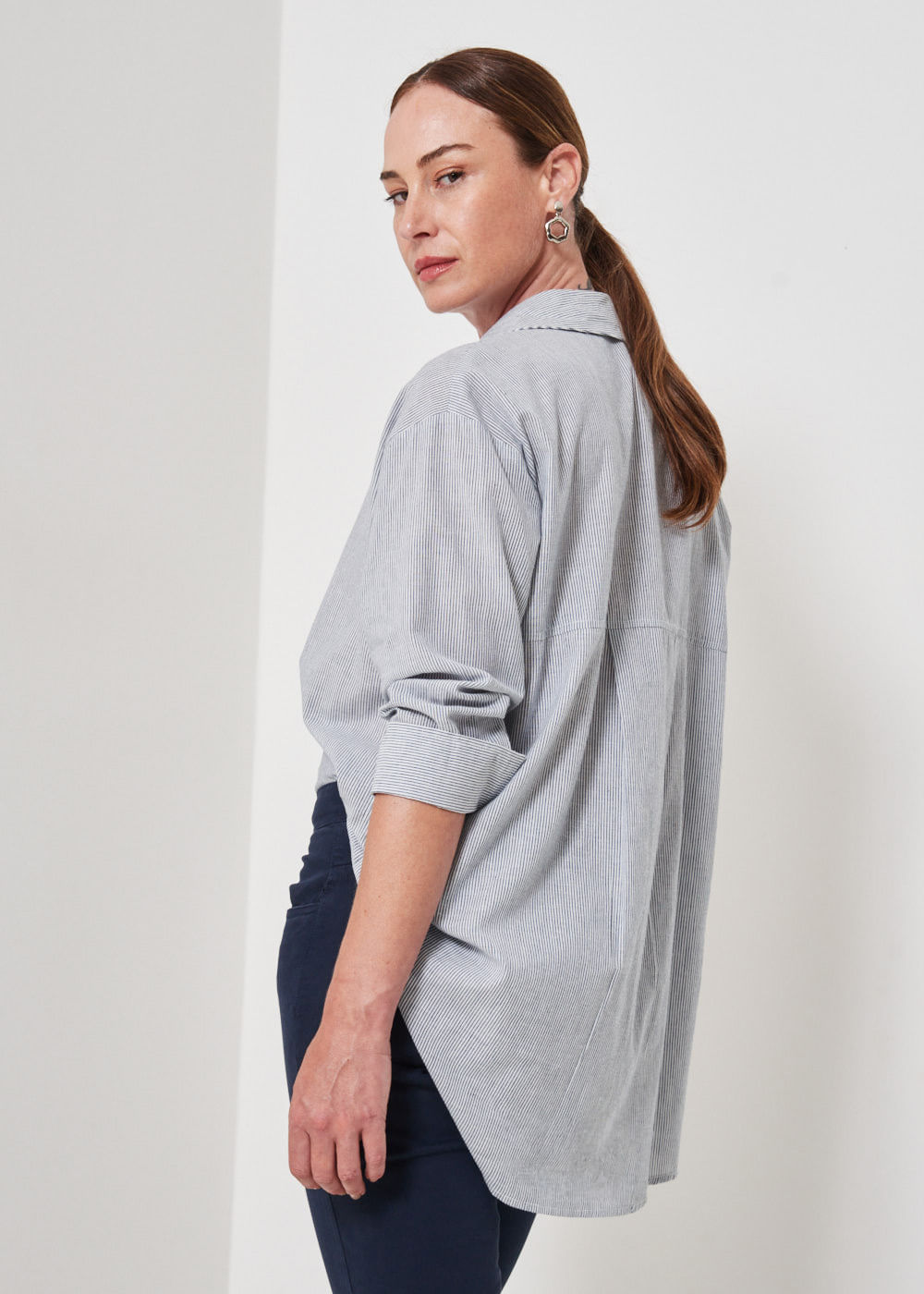 55.70.3406AZU CAMISA LISTRADA OVERSIZED DE ALGODÃO