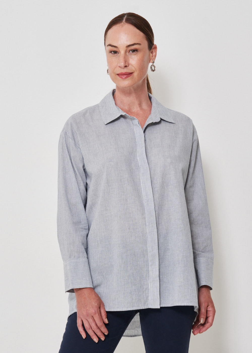 55.70.3406AZU CAMISA LISTRADA OVERSIZED DE ALGODÃO