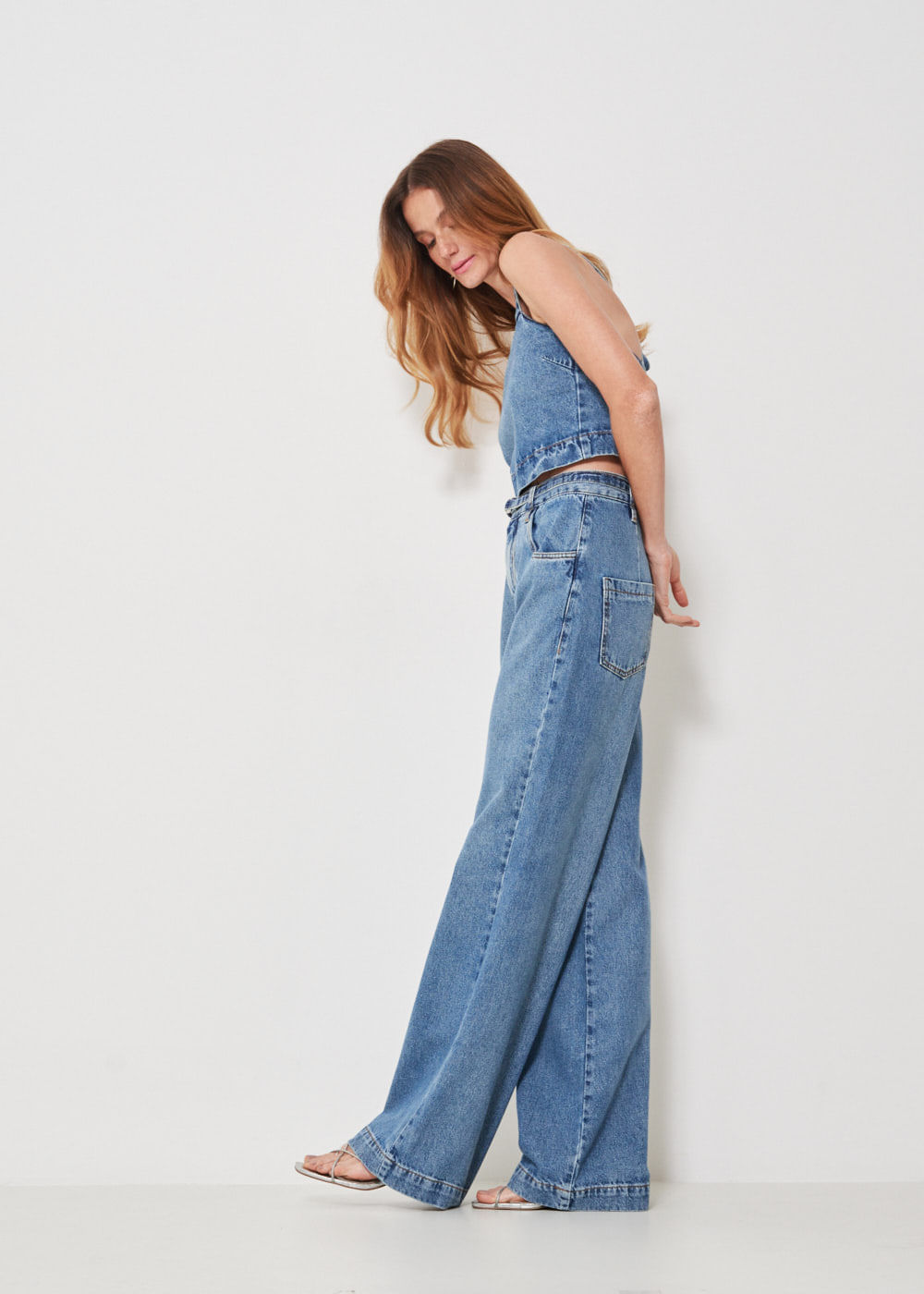 12.25.3411DEL CALÇA JEANS WIDE LEG COM CINTO