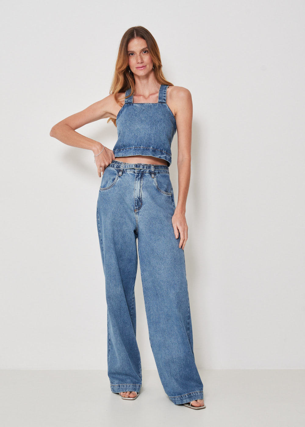12.25.3411DEL CALÇA JEANS WIDE LEG COM CINTO
