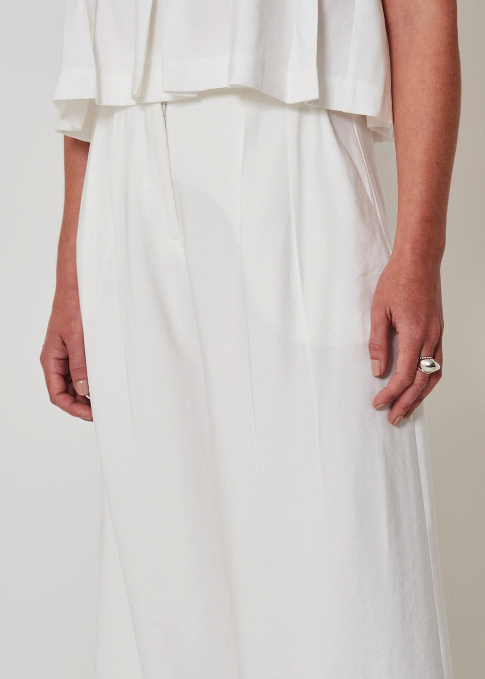 22.23.3418OFW CALÇA PANTALONA ALFAIATARIA PREGAS