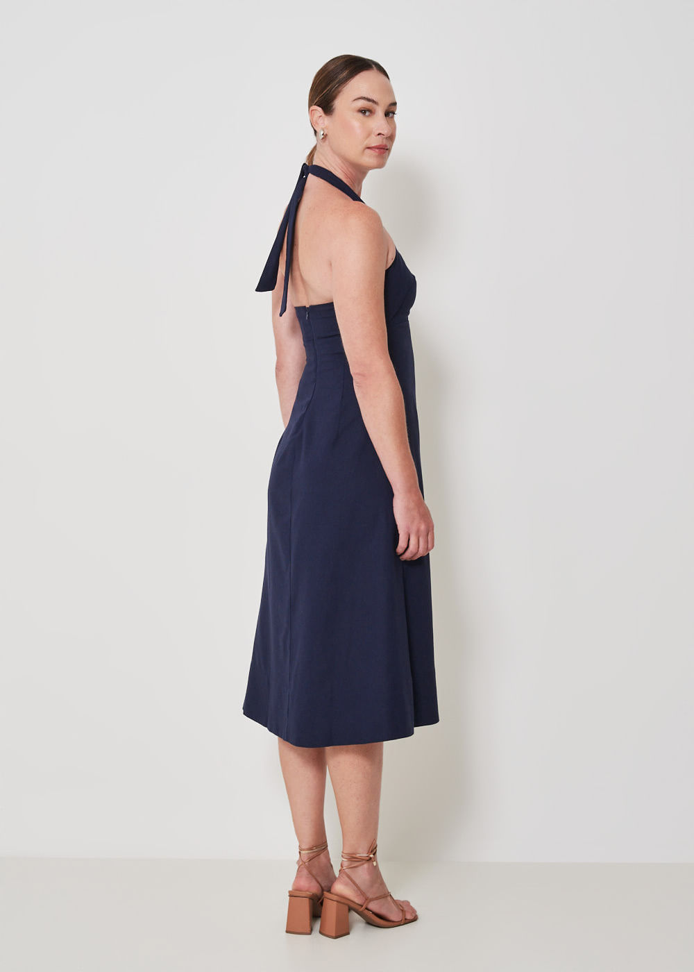 23.10.3411MAR VESTIDO MIDI FRENTE ÚNICA