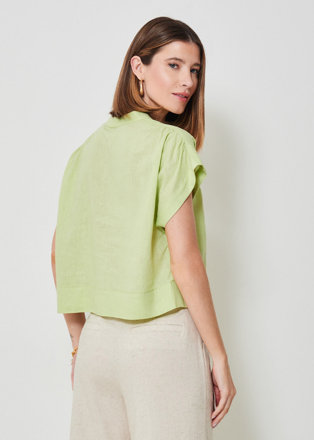 57.40.3414ABA BLUSA MANGA CURTA C/ ABOTOAMENTO