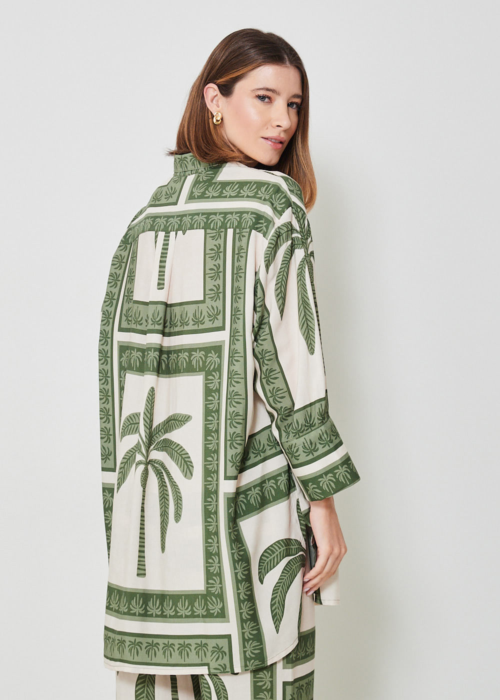 55.20.3412VDE CAMISA ALONGADA 3/4 ESTAMPA LENÇO COQUEIRO