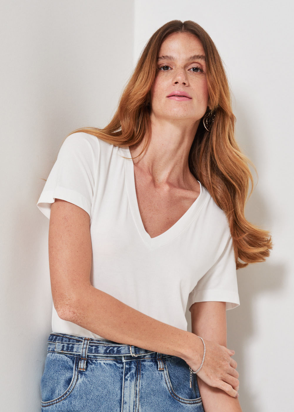 67.10.3404OFW T-SHIRT M/C  MALHA BÁSICA DECOTE V